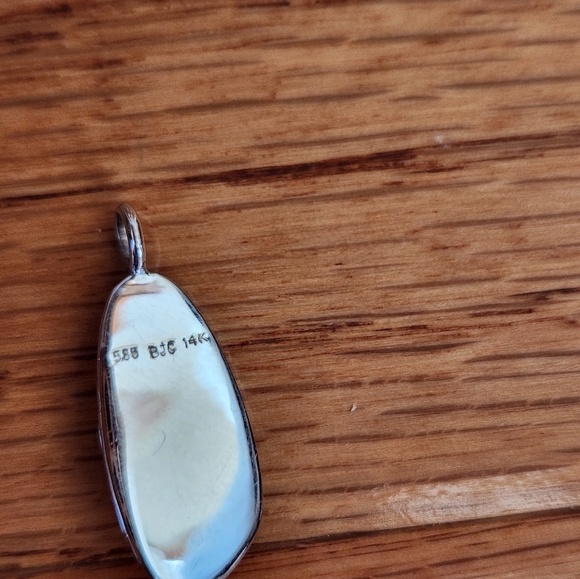 14k white gold diamond flip flop pendant - Picture 2 of 3